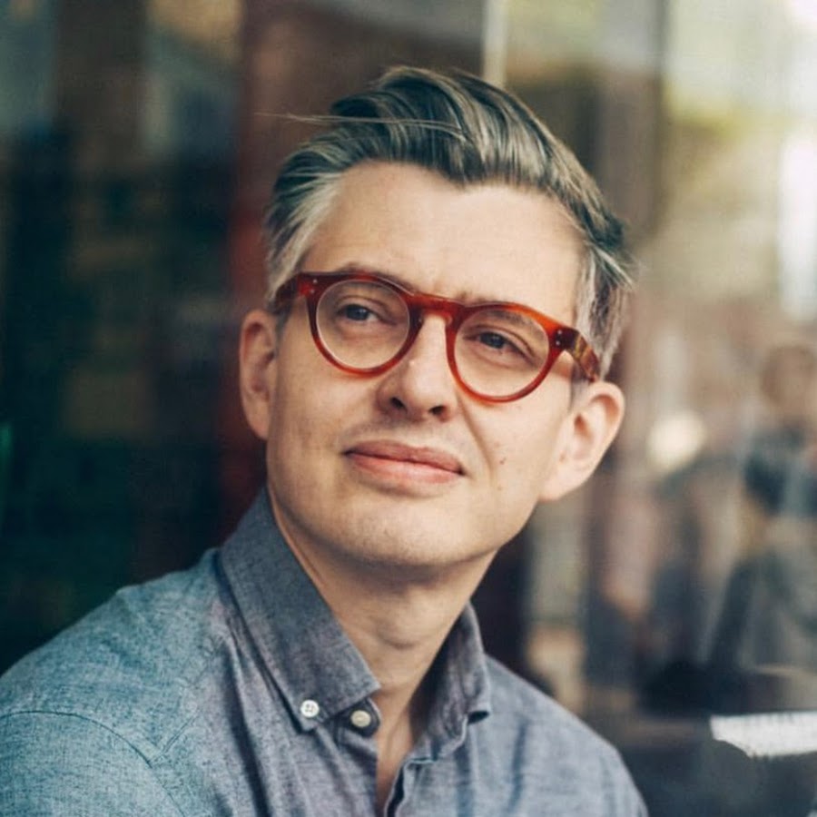 James Hoffmann Coffee Scale / James Hoffmann's "Atlas of Coffee" on its